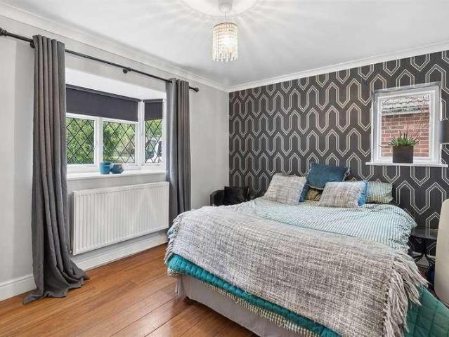 House for sale in Herne and Broomfield, The Bridge
