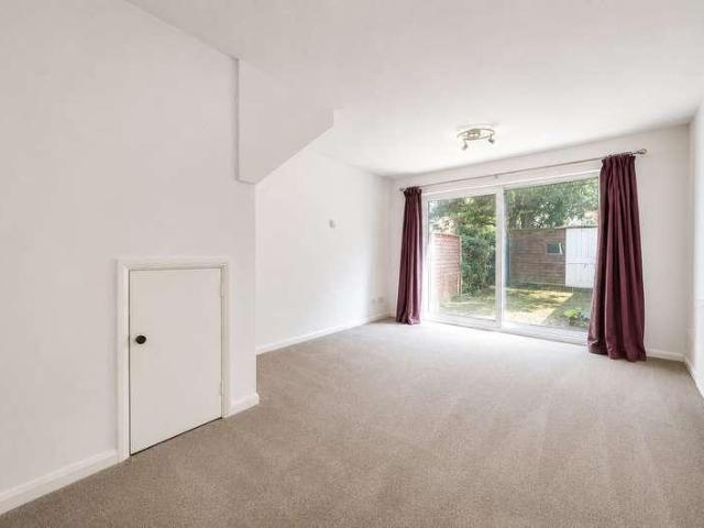 House for sale in Isleworth, Greater London