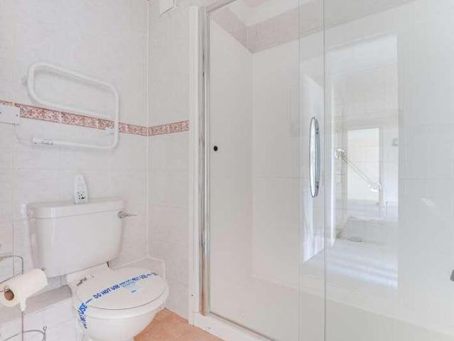 House for sale in Enfield Wash, Greater London