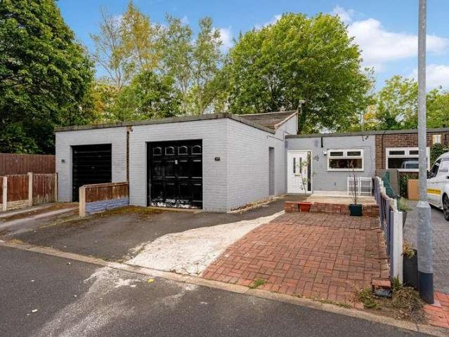 House for sale in The Brow, Halton
