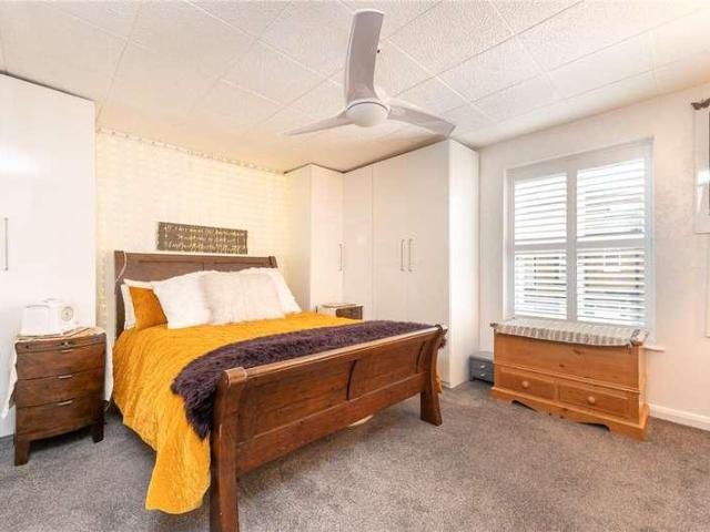 House for sale in Churwell, West Yorkshire