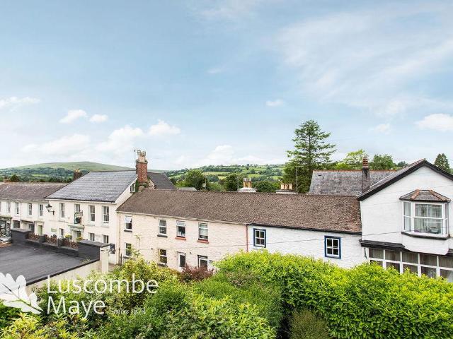 House for sale in Strode, Devon