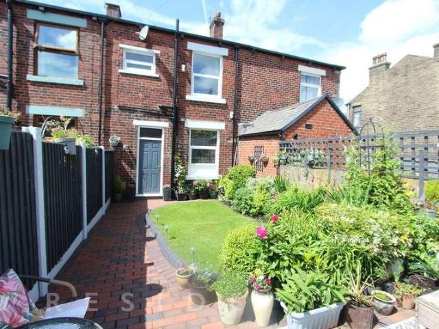 House for sale in Lady House, Burnedge