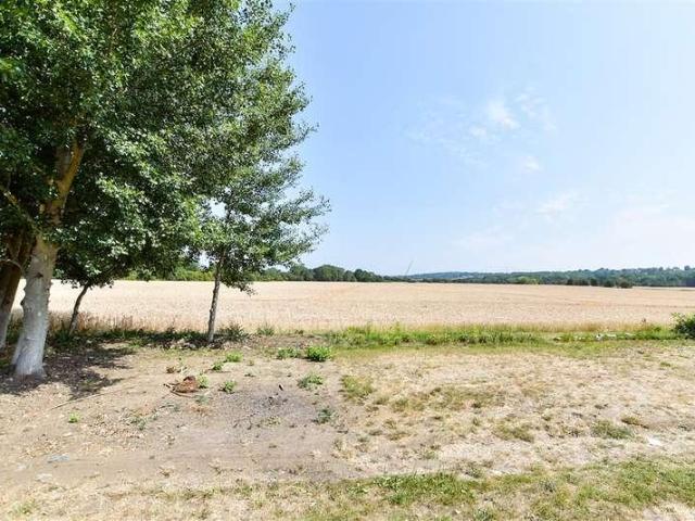 House for sale in Emerson Park, Greater London