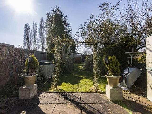 House for sale in Loundsley Green, East Midlands