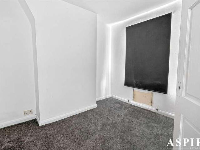 House for sale in Badgers Dene, Grays