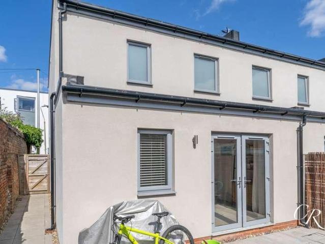 House for sale in Golden Valley, Gloucestershire