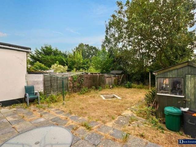 House for sale in Ardleigh Green, Greater London