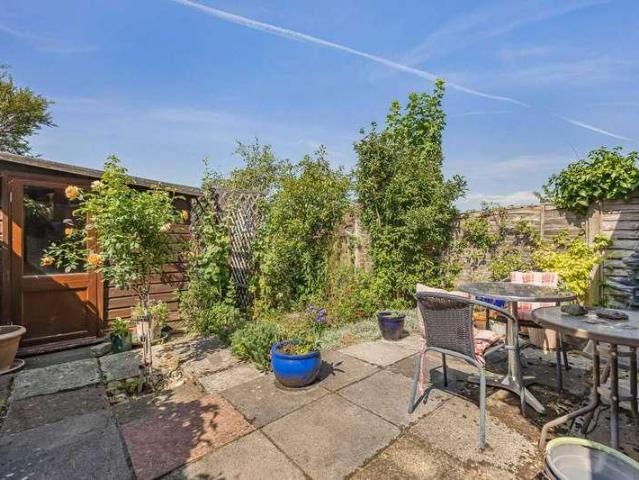 House for sale in Henley-on-Thames, Berrick Salome