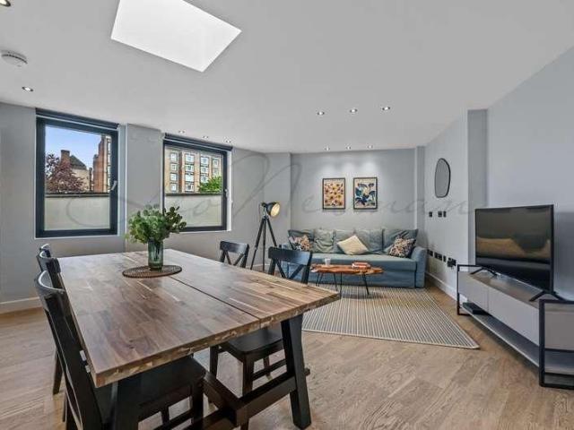 House for sale in Kentish Town, Greater London