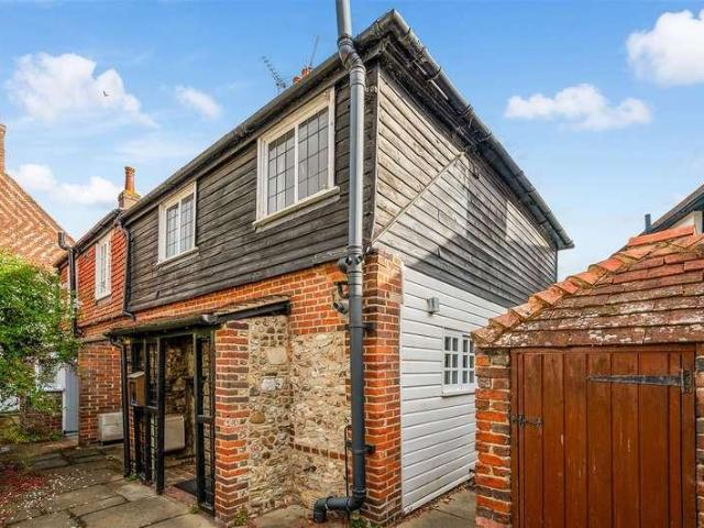House for sale in Littlecote, West Sussex