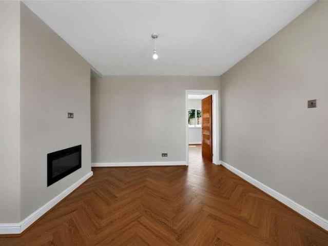 House for sale in Shirley, West Midlands