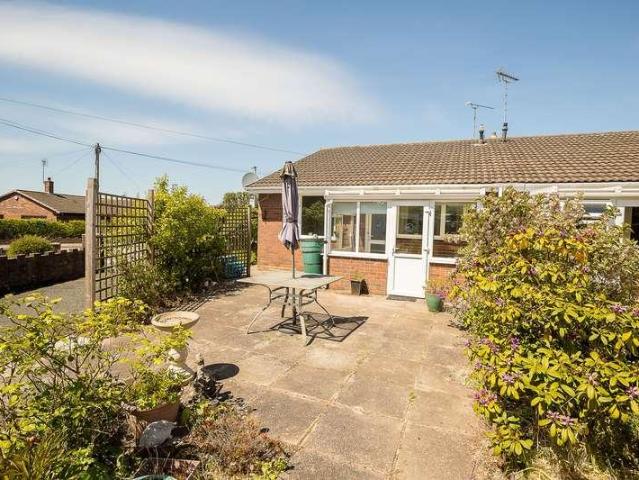 House for sale in Buckley, The Square