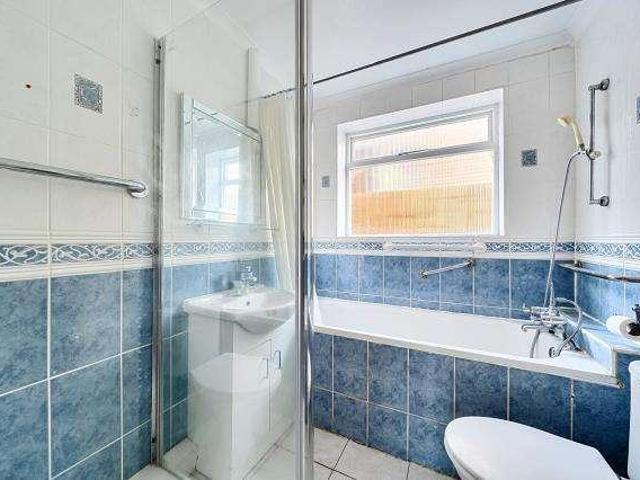 House for sale in West Finchley, Greater London
