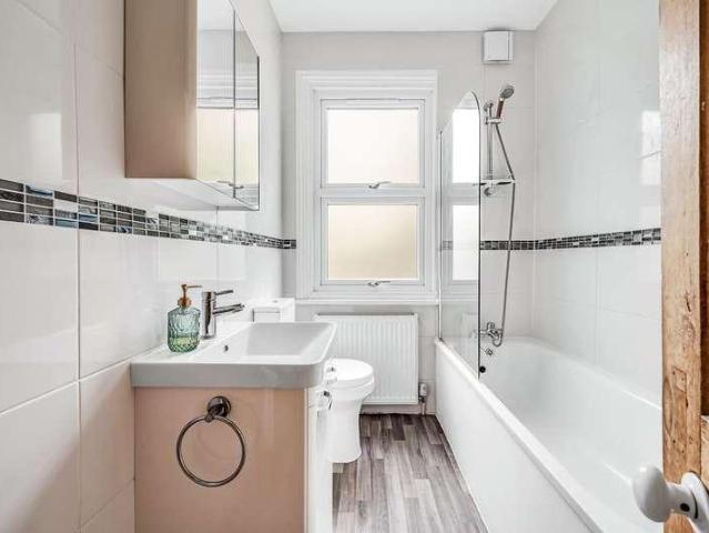 House for sale in London Borough of Ealing, Hanwell