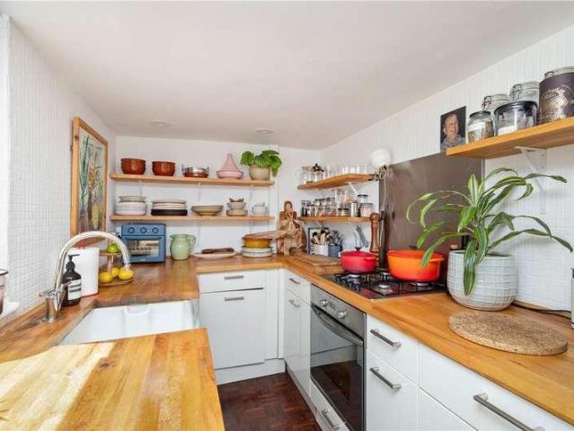 House for sale in Round Hill, Brighton