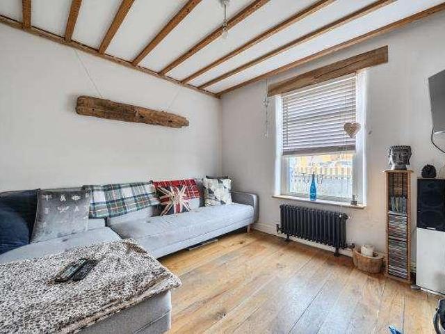 House for sale in Frogmore, Hart