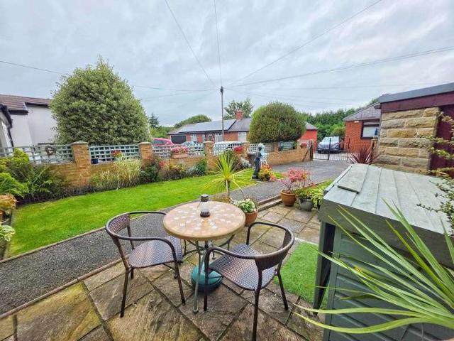 House for sale in Pogmoor, South Yorkshire
