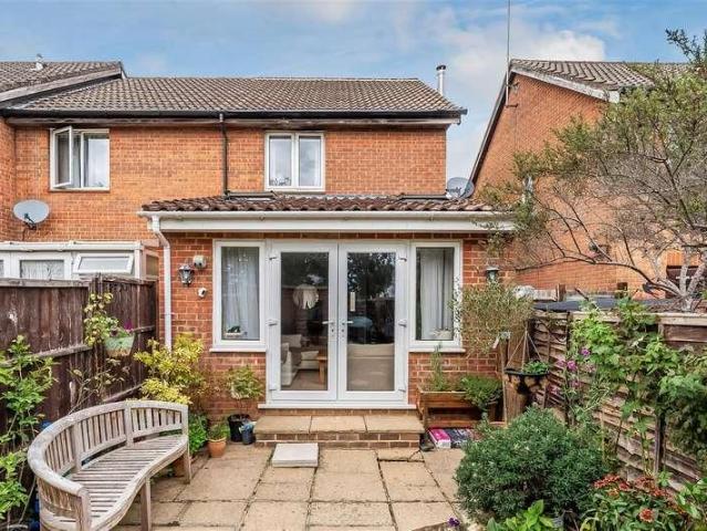 House for sale in Oxted, Hillview