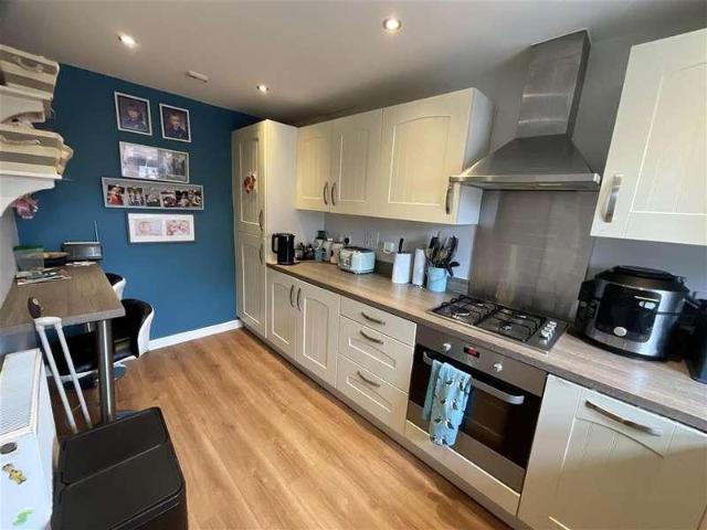 House for sale in Hampshire Farm, Spring Vale