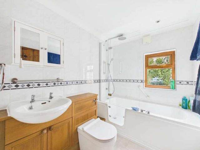 House for sale in Horsham, West Sussex