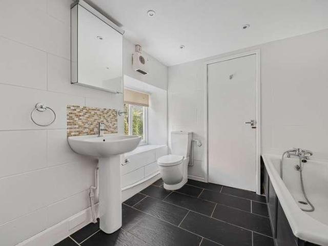 House for sale in Eastcombe, School House