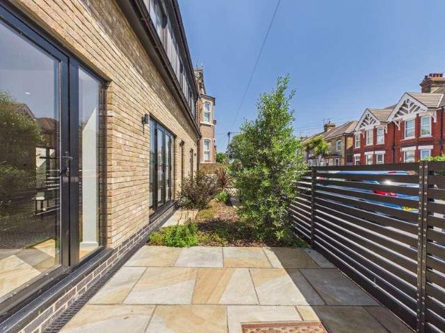 House for sale in Chilton, Acol