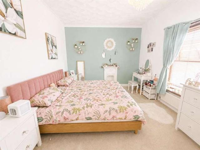 House for sale in Hirwaun