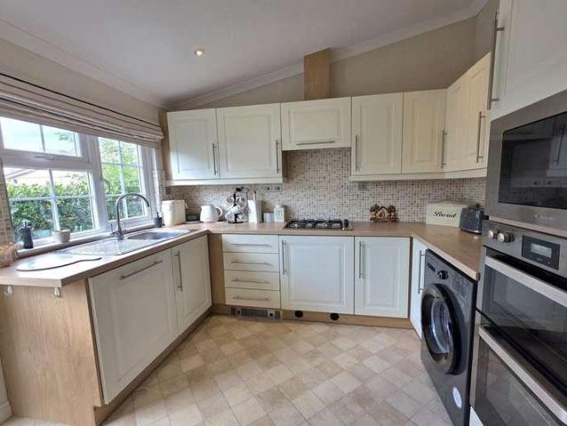 House for sale in Chipping Hill, Essex