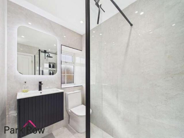 House for sale in Fairburn, North Yorkshire