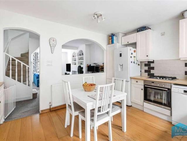 House for sale in Finchley, Greater London