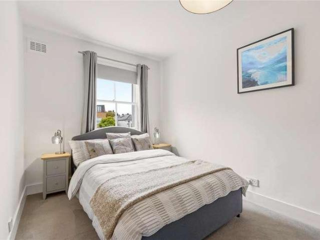 House for sale in Clapham Junction, Greater London