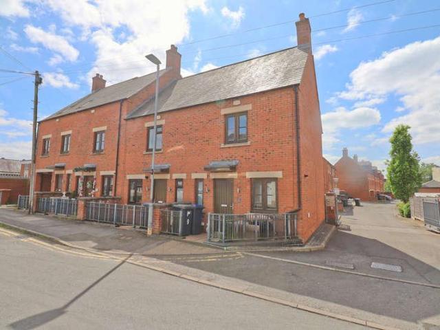 House for sale in Hinckley