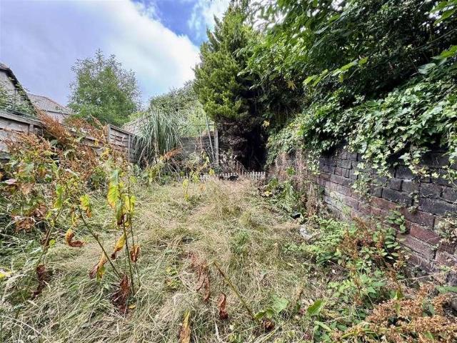 House for sale in Waterloo, Almondbury