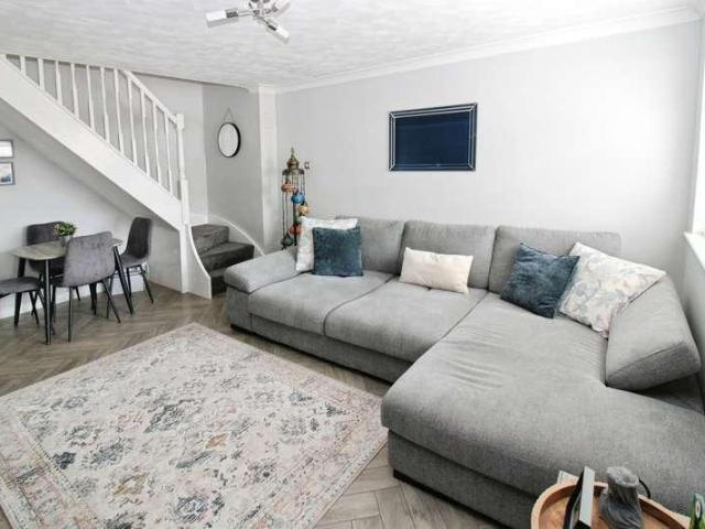 House for sale in Spring Cottage, City Of Kingston Upon Hull