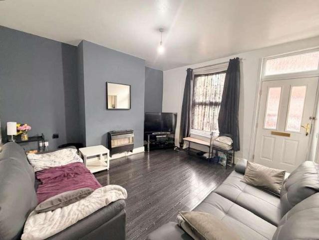 House for sale in Harehills, West Yorkshire