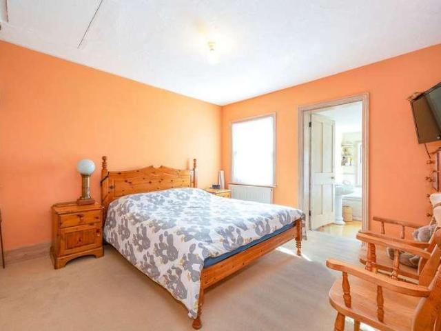 House for sale in Wexham and Ivers Community Board, Iver
