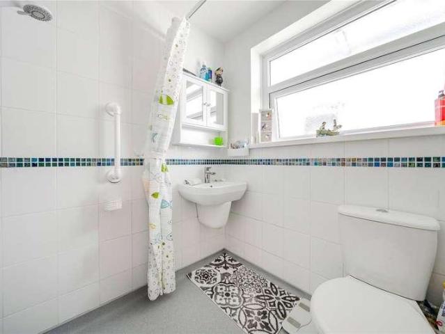 House for sale in Elmfield, Leicestershire