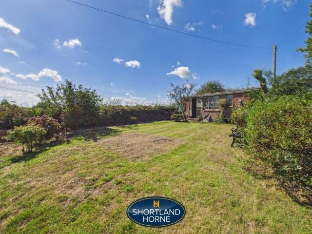 House for sale in Gun Hill, Warwickshire