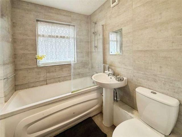 House for sale in Southend City Centre Neighbourhood, Alton Barnes