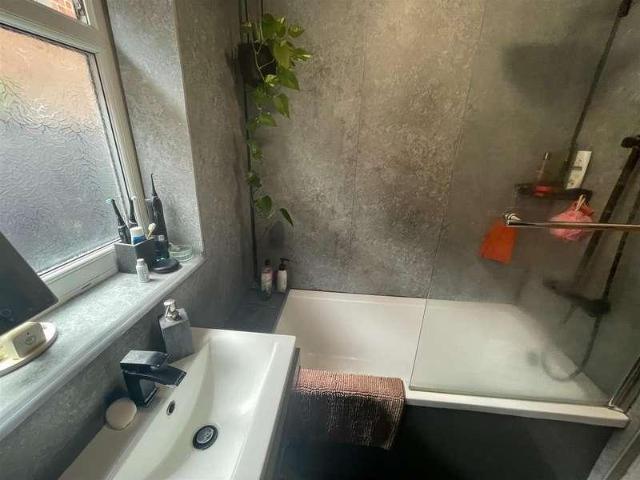 House for sale in Old Wharf, City Of Leicester