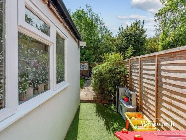House for sale in Finchley, Greater London