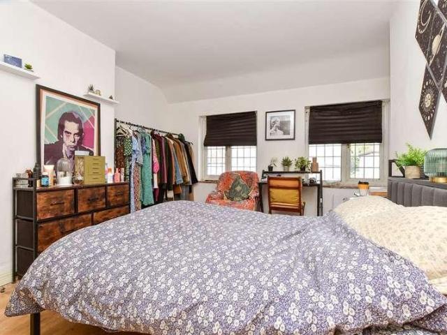 House for sale in Greater London