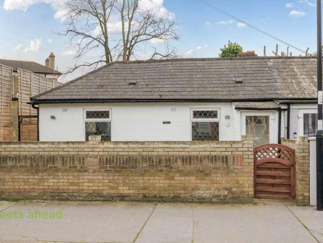House for sale in London Borough of Croydon, Thornton Heath