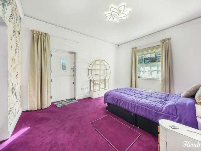 House for sale in Alton Barnes, Essex