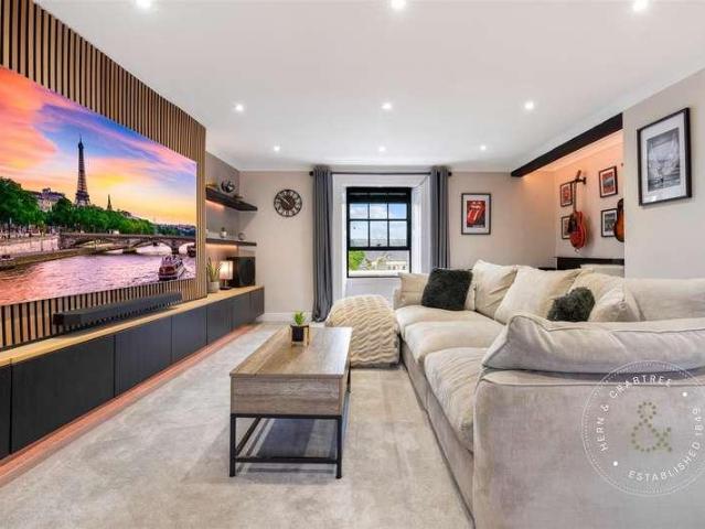House for sale in Falcon Lodge, Wales