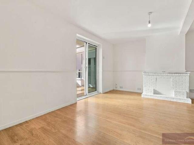 House for sale in Waltham Abbey, Epping Forest