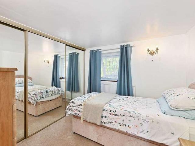 House for sale in Aldington, Bridgefield