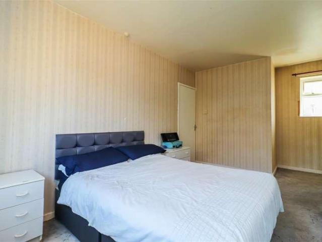 House for sale in Wakefield, Pledwick