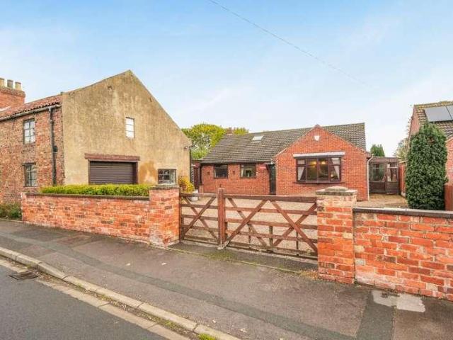 House for sale in Barlow, York and North Yorkshire